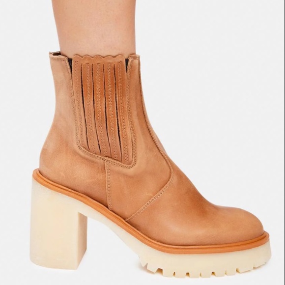 Free People James Chelsea Platform Boots - Picture 2 of 9
